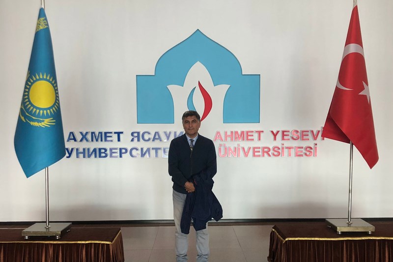 PROF. DR. OĞUZ YILDIRIM'DAN KAZAKİSTAN AHMET YESEVİ ÜNİVERSİTESİ'NE ÖNEMLİ ZİYARET