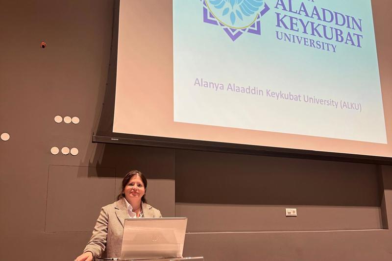 İşletme Bölümü Öğretim Elemanımız Dr. Öğr. Üyesi Nazlı TÜRKER John von Neumann University'de Eğitim Verdi