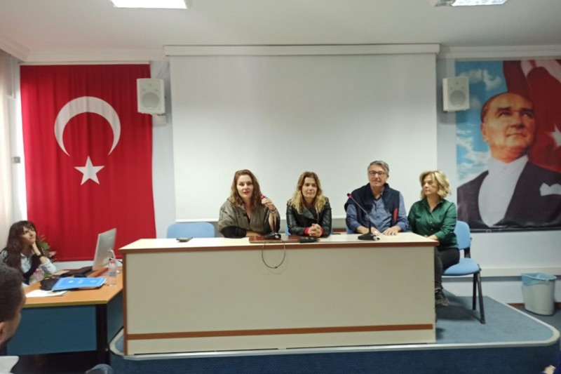 İİSBF DEKANI PROF. DR. GÜNEŞ YILMAZ KARİYER GÜNLERİ ETKİNLİĞİNE KATILDI